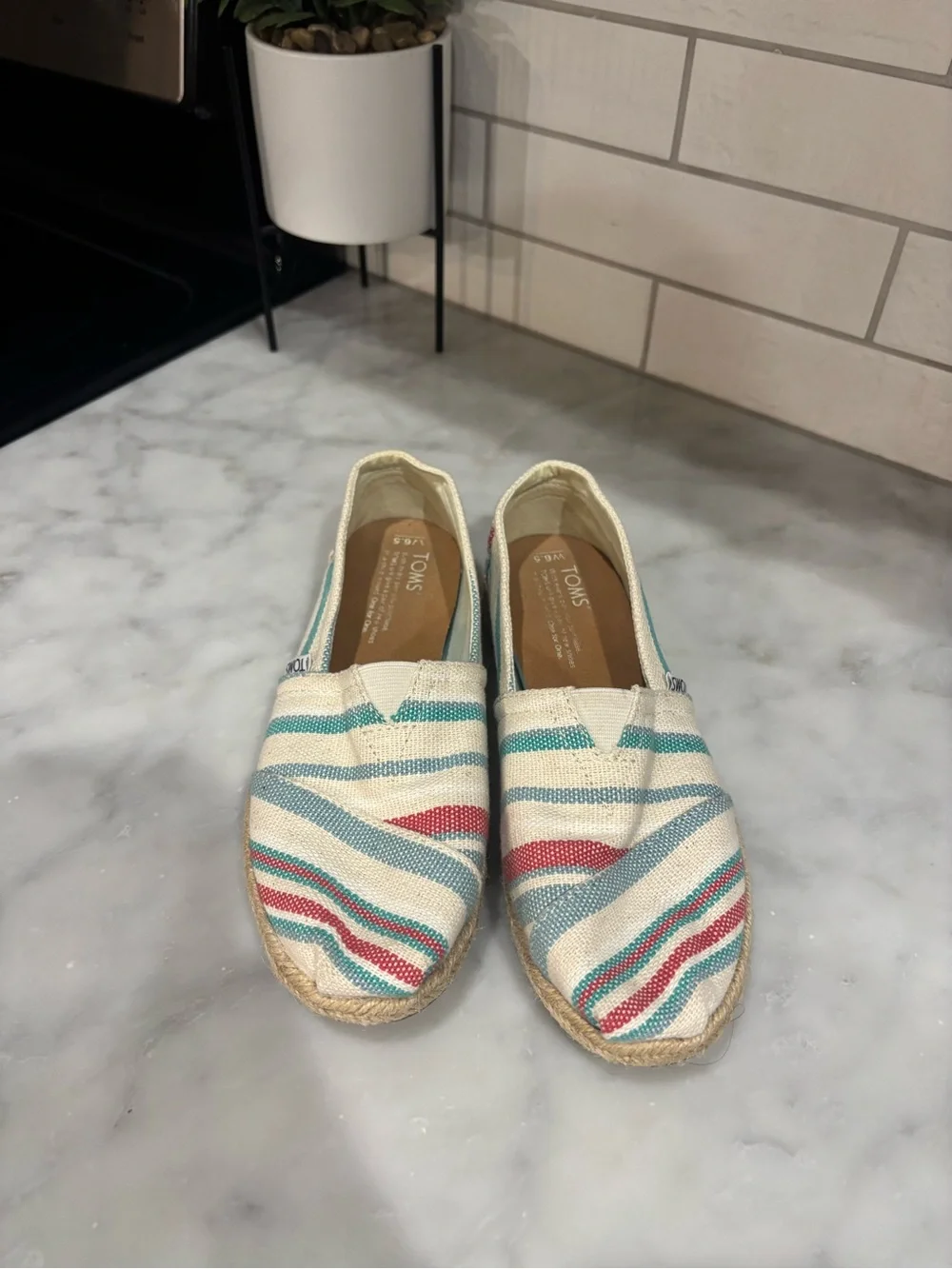 🌸TOMS Women's Striped Canvas‎ Espadrilles in Cream, Teal & Coral